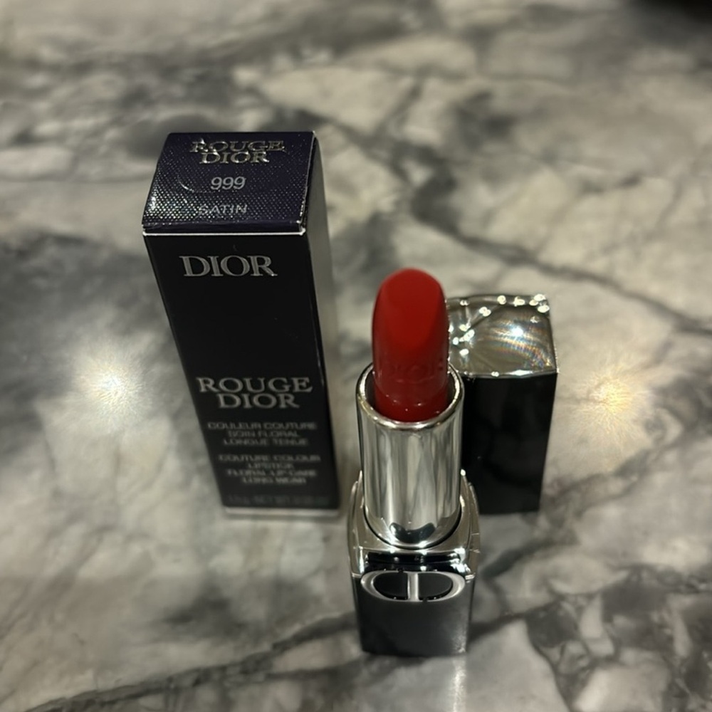 Dior Gift Set - Picture 7 of 9